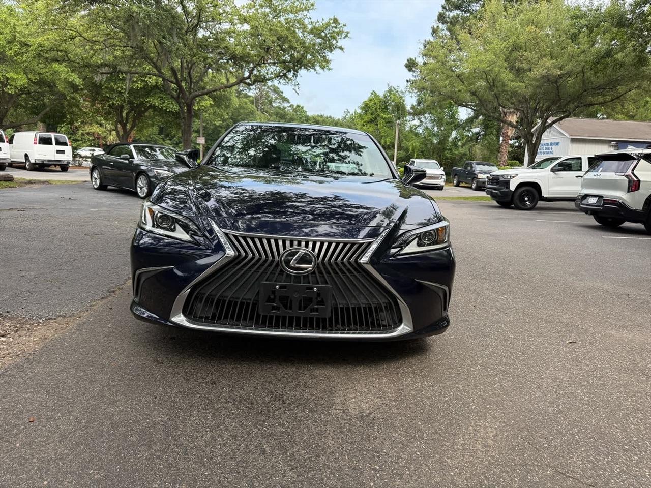 Lexus ES 350  2021
