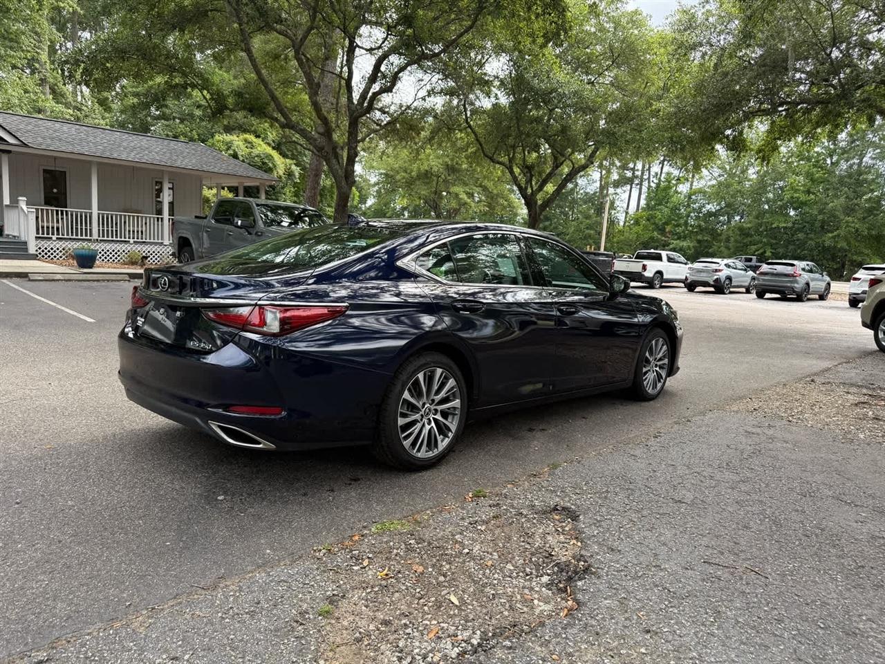 Lexus ES 350  2021
