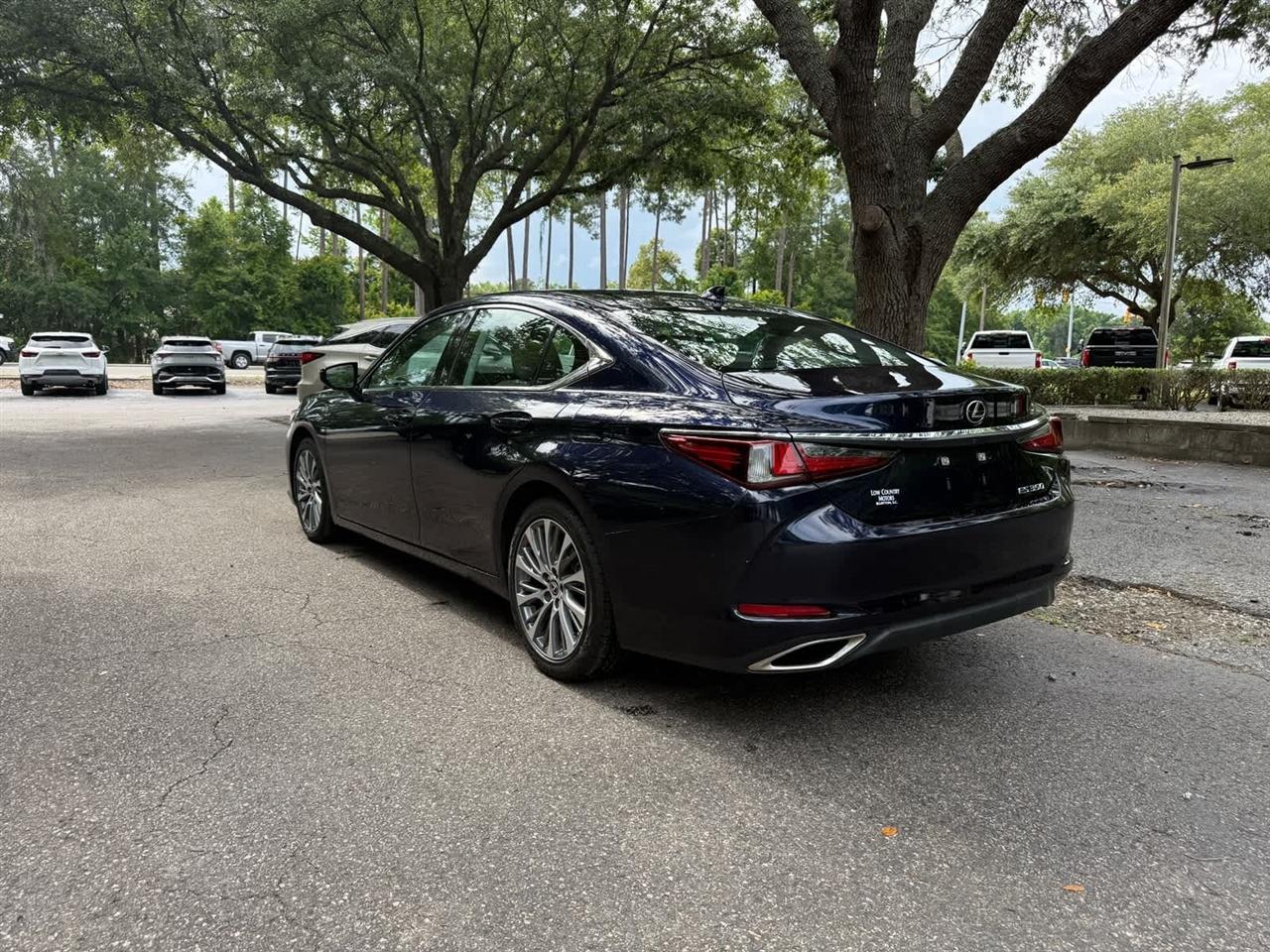 Lexus ES 350  2021