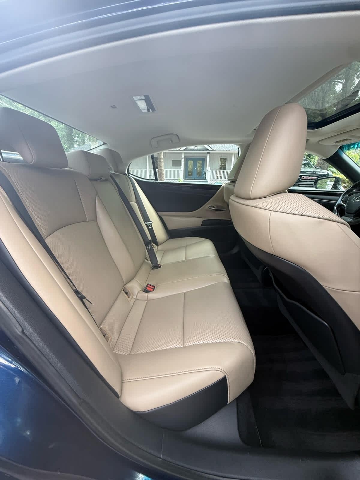 Lexus ES 350  2021