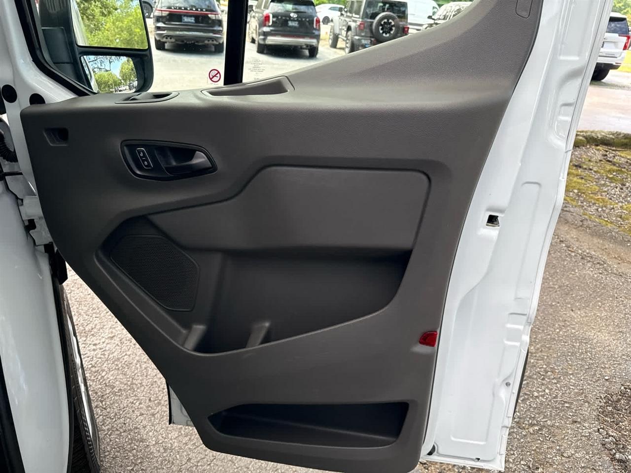 Ford Transit  2025