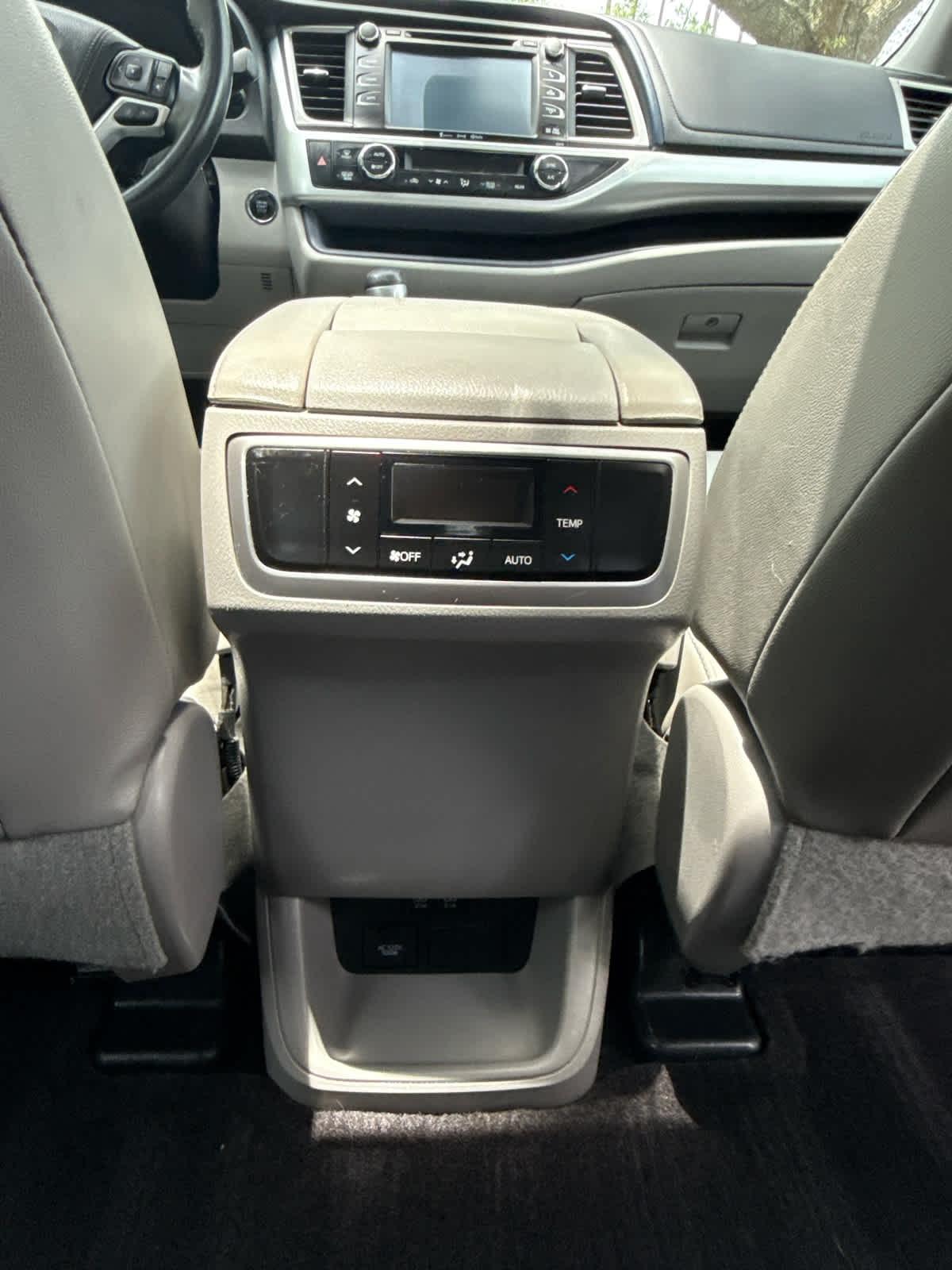 Toyota Highlander  2018