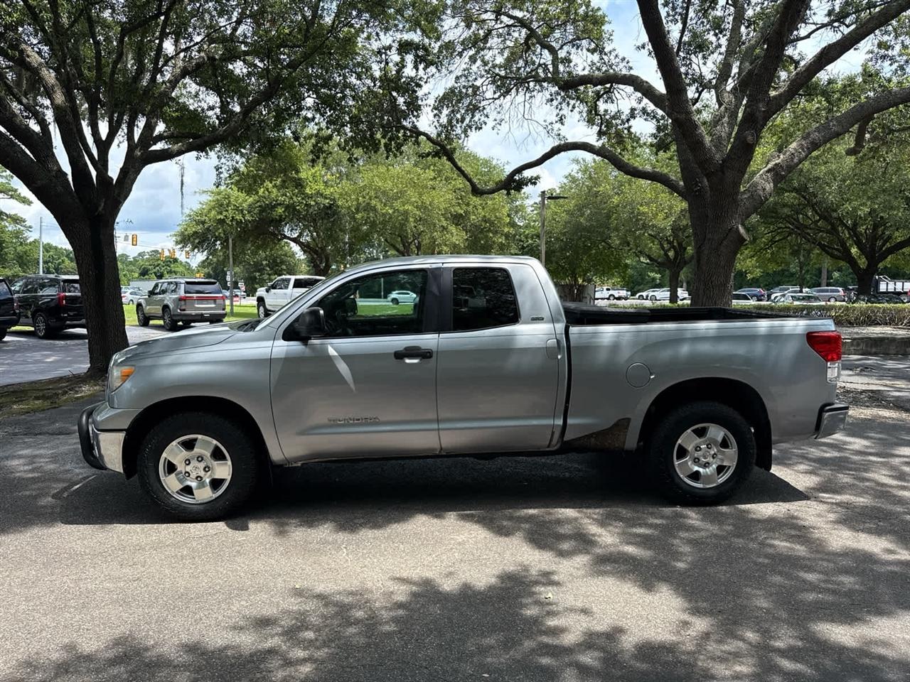 Toyota Tundra  2011