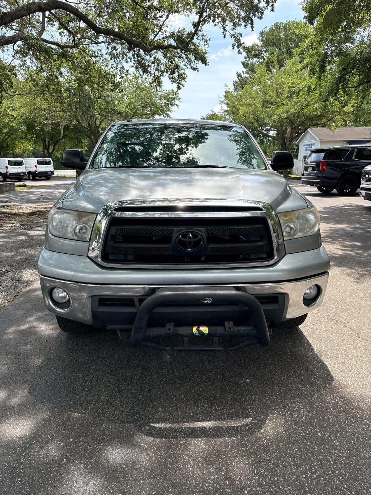 Toyota Tundra  2011