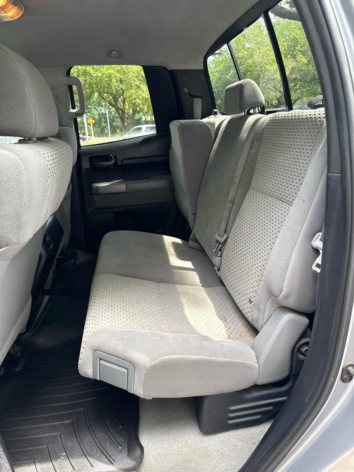 Toyota Tundra  2011