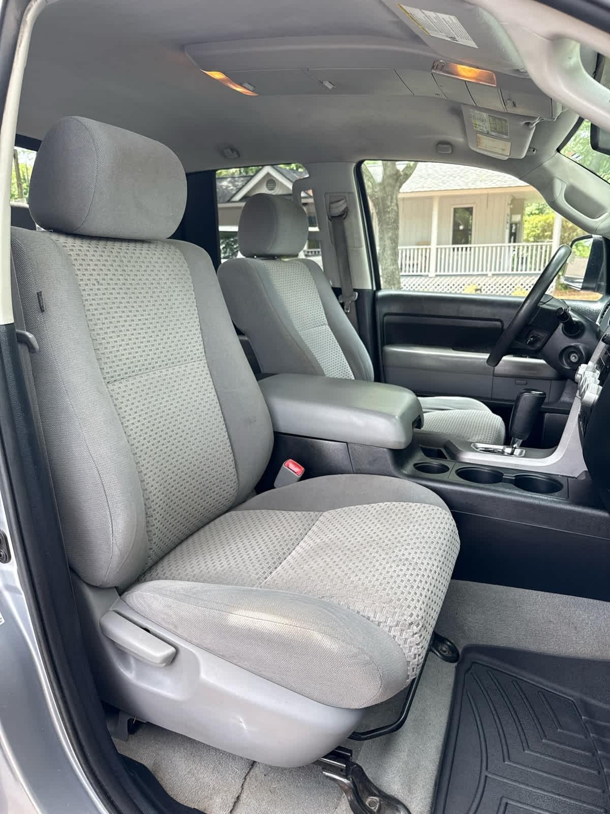 Toyota Tundra  2011