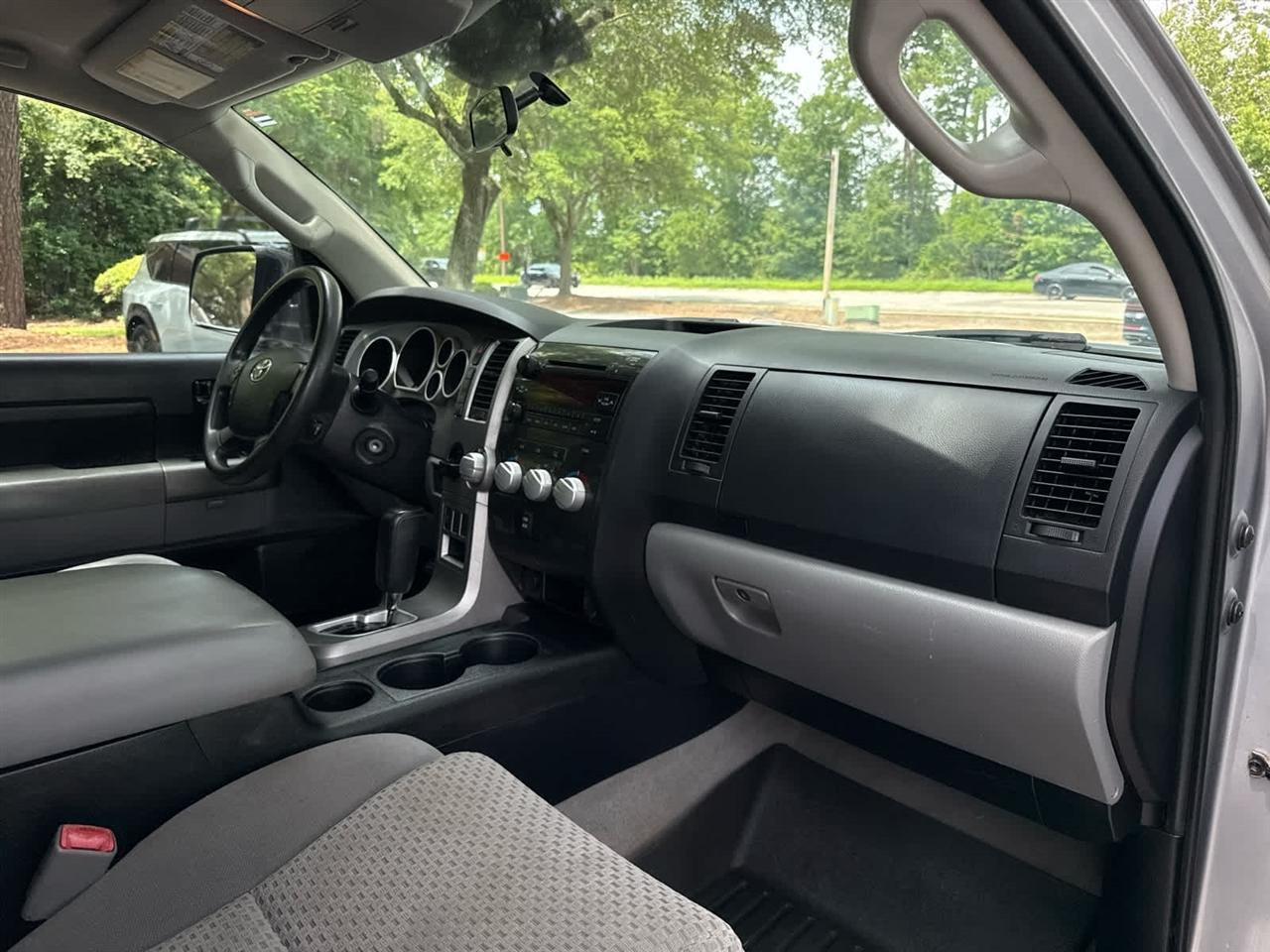 Toyota Tundra  2011