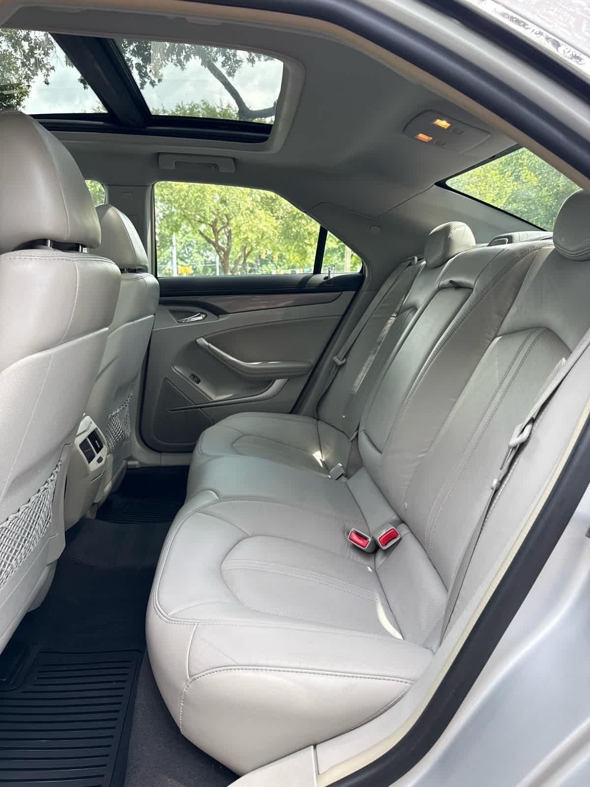 Cadillac CTS  2010