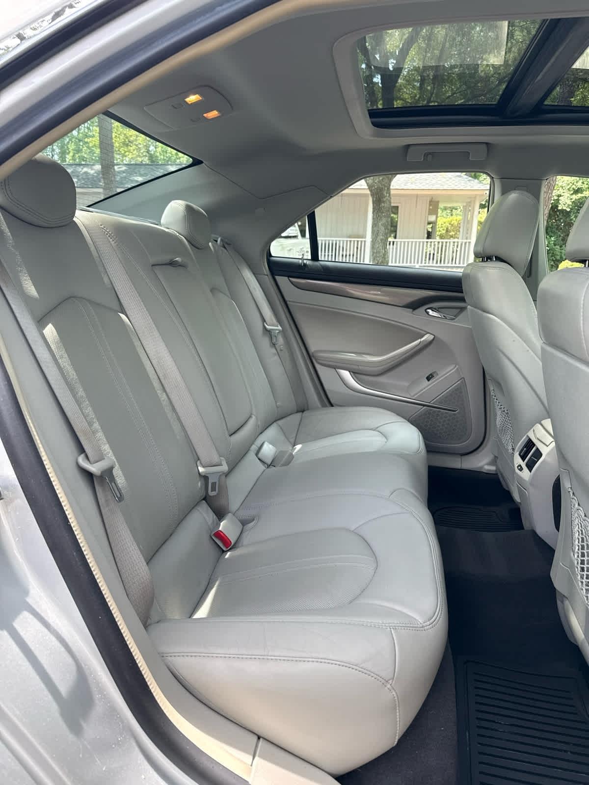 Cadillac CTS  2010