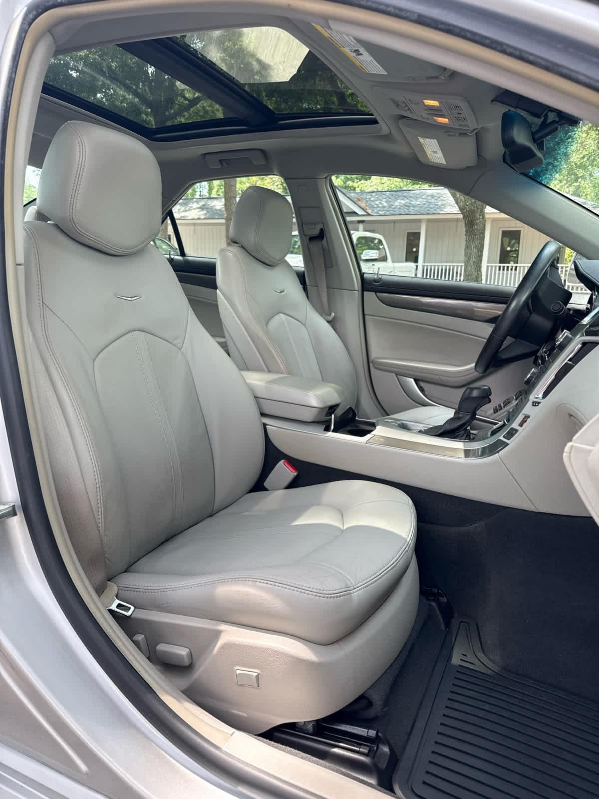 Cadillac CTS  2010