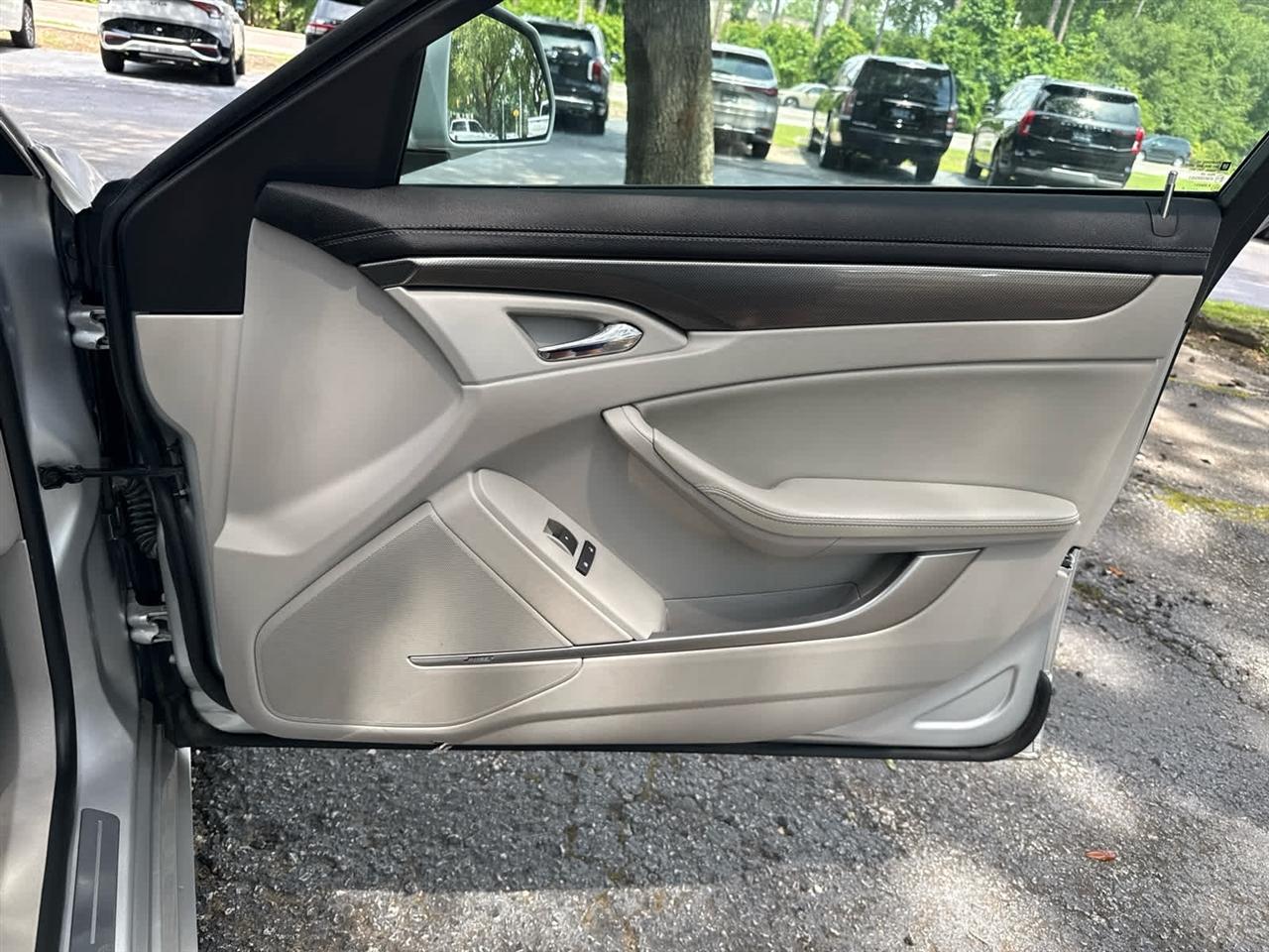 Cadillac CTS  2010