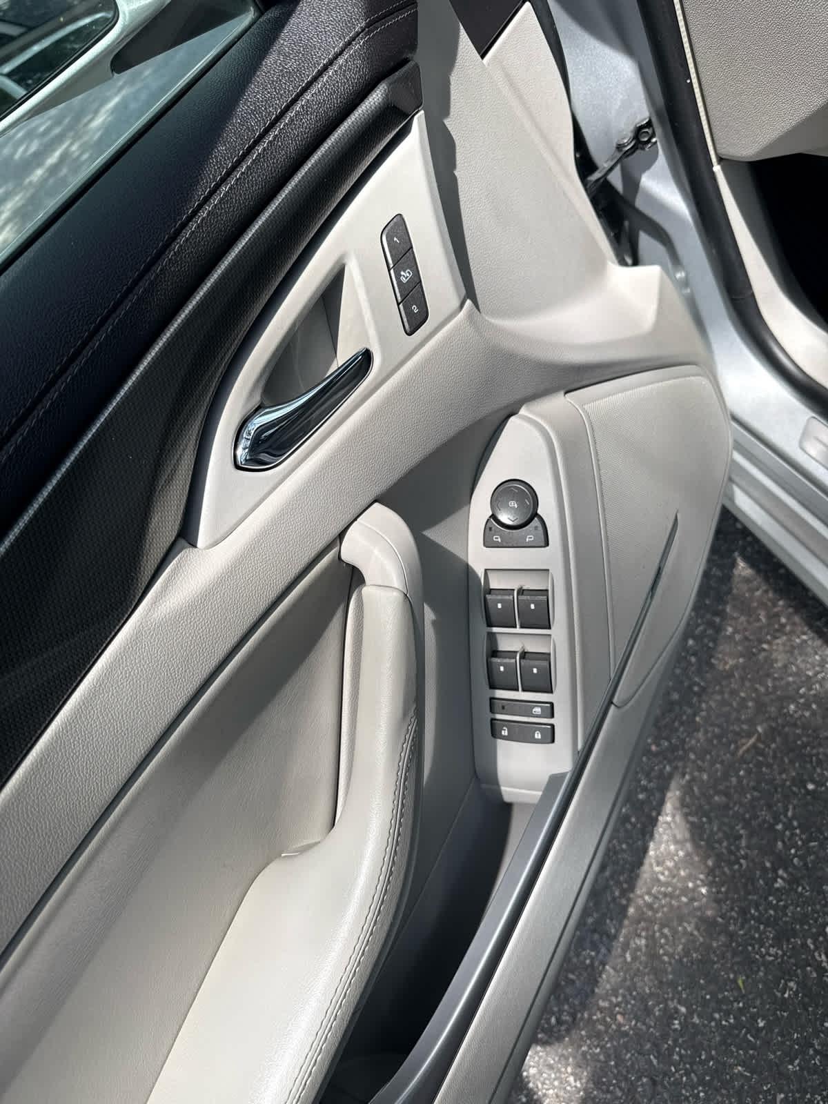 Cadillac CTS  2010