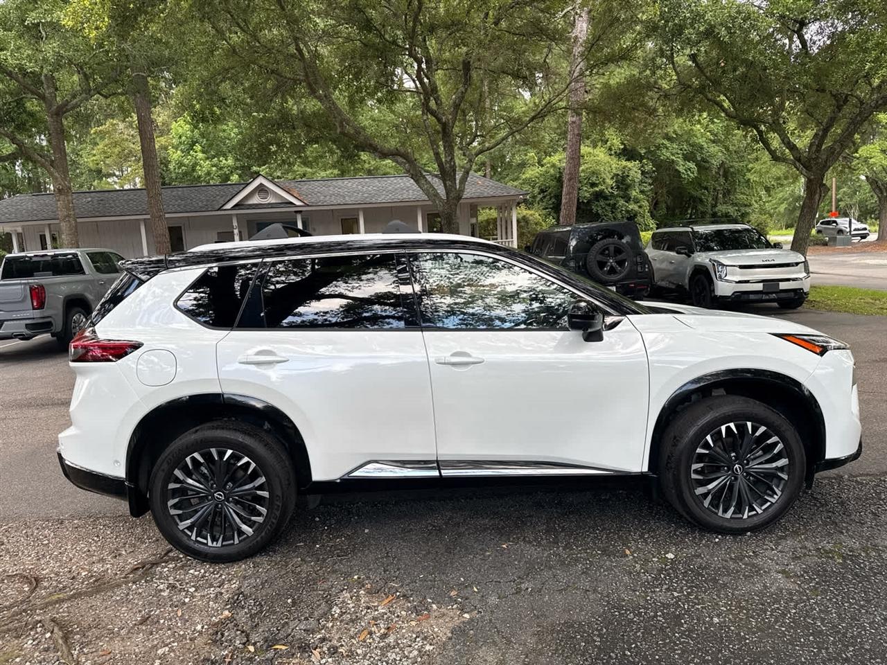 Nissan Rogue  2026