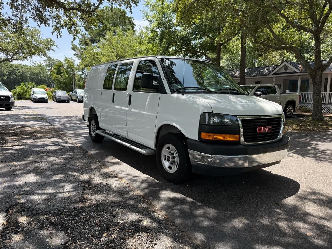 GMC Savana  2025