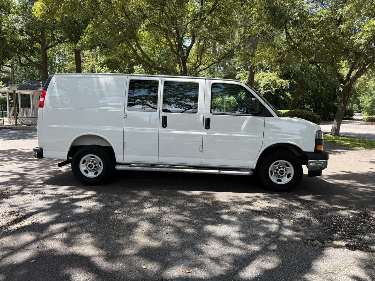 GMC Savana  2025
