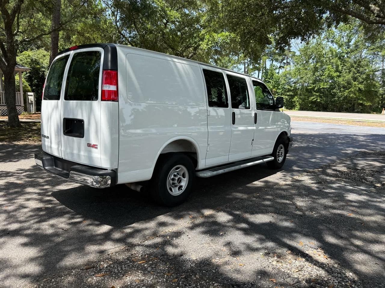 GMC Savana  2025