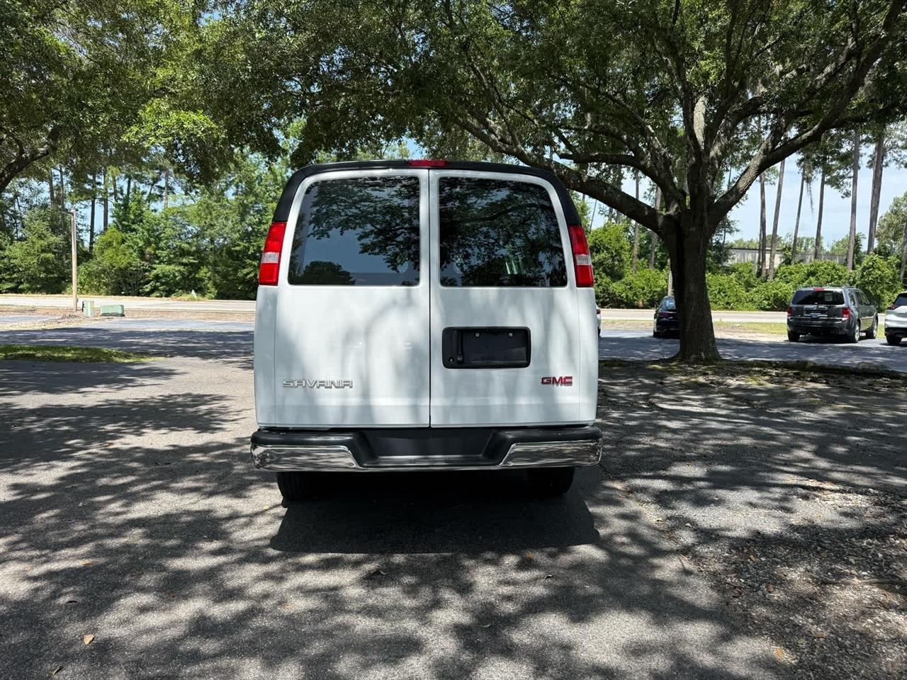 GMC Savana  2025
