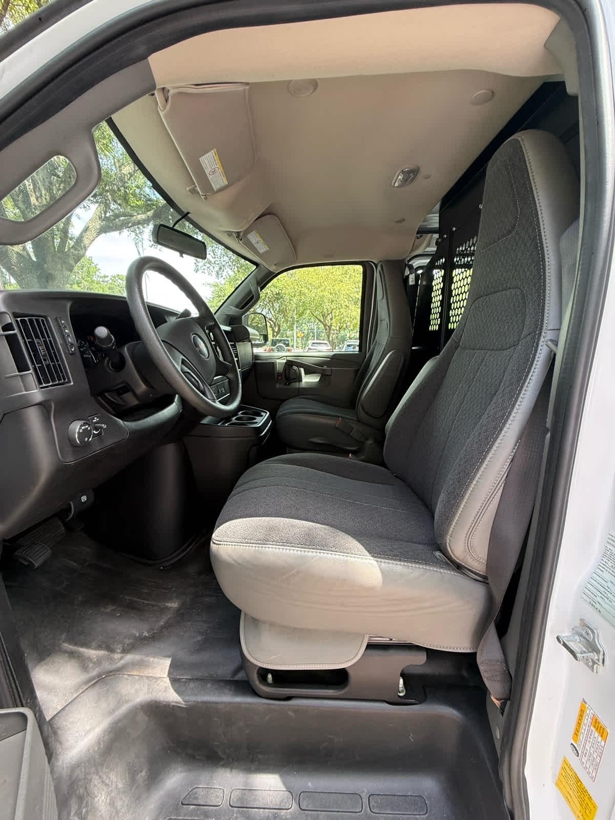 GMC Savana  2025