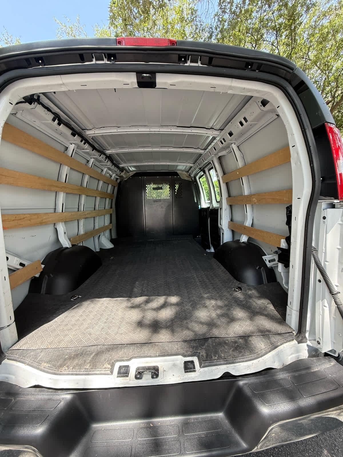 GMC Savana  2025