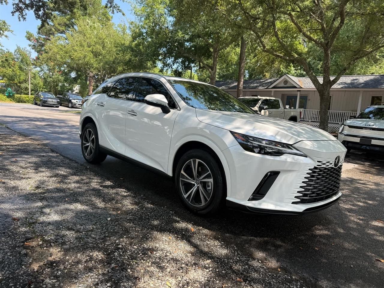 Lexus RX  2024