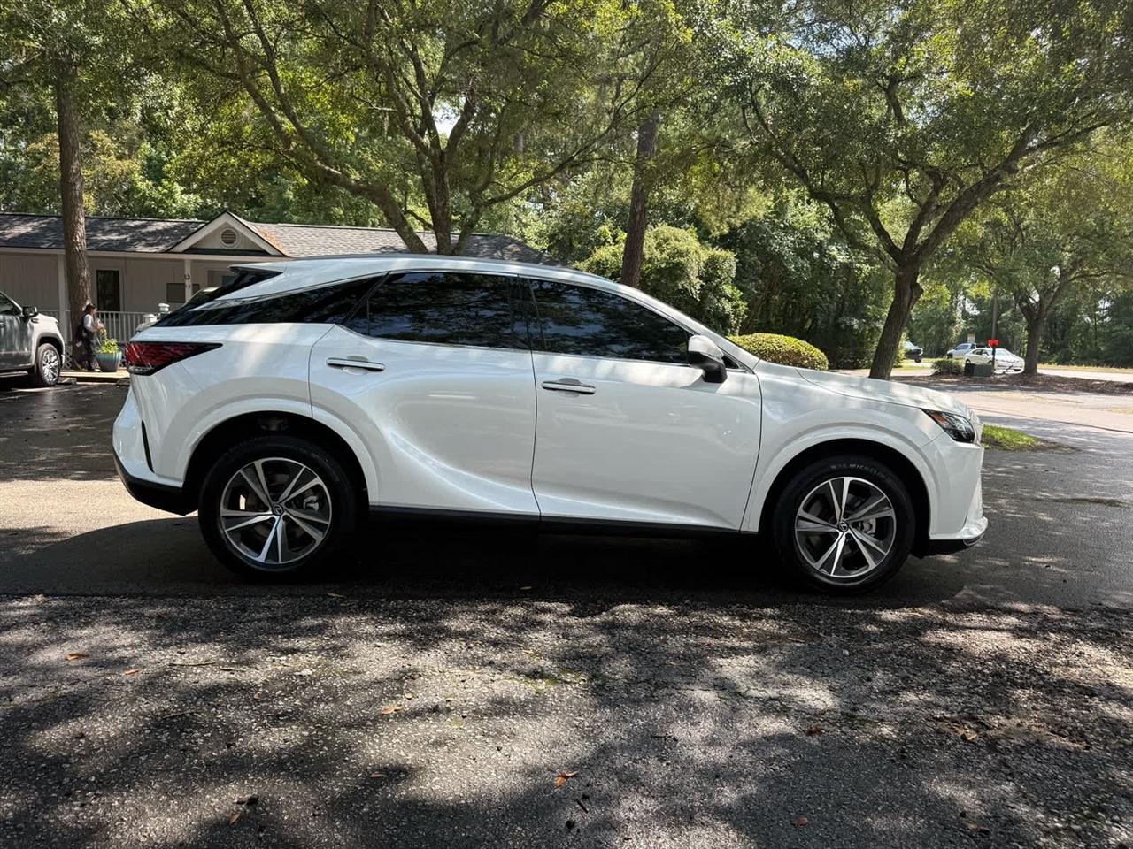 Lexus RX  2024