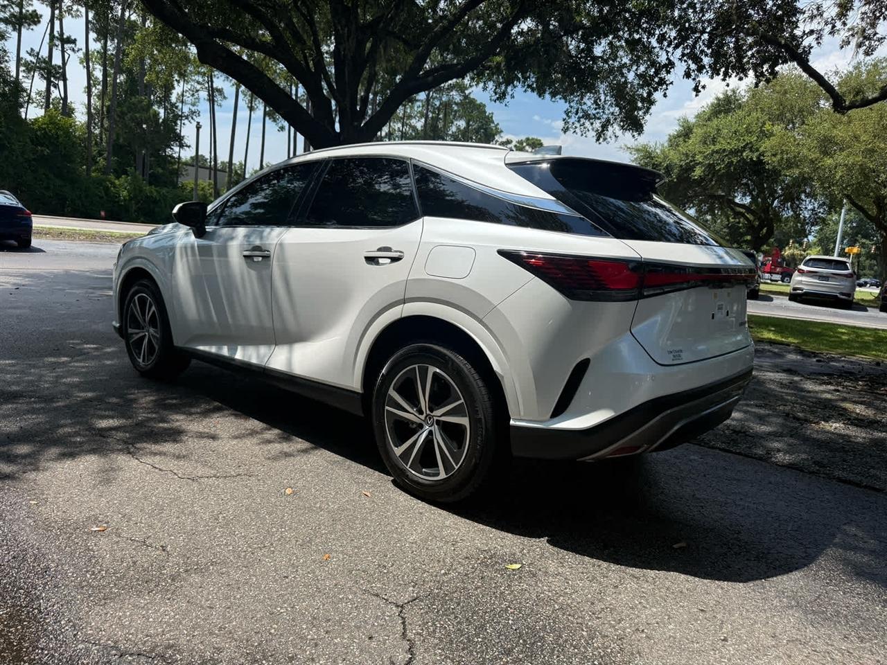 Lexus RX  2024