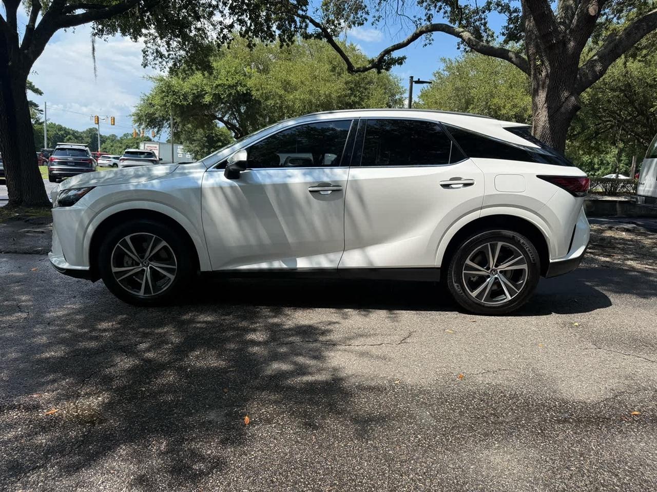 Lexus RX  2024