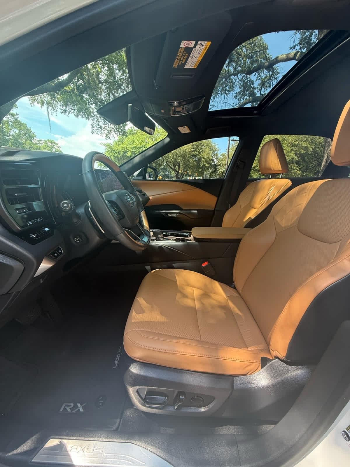 Lexus RX  2024