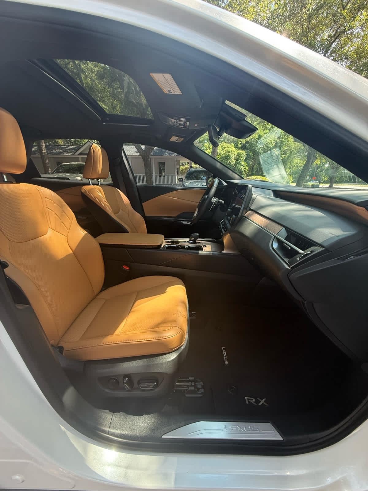 Lexus RX  2024