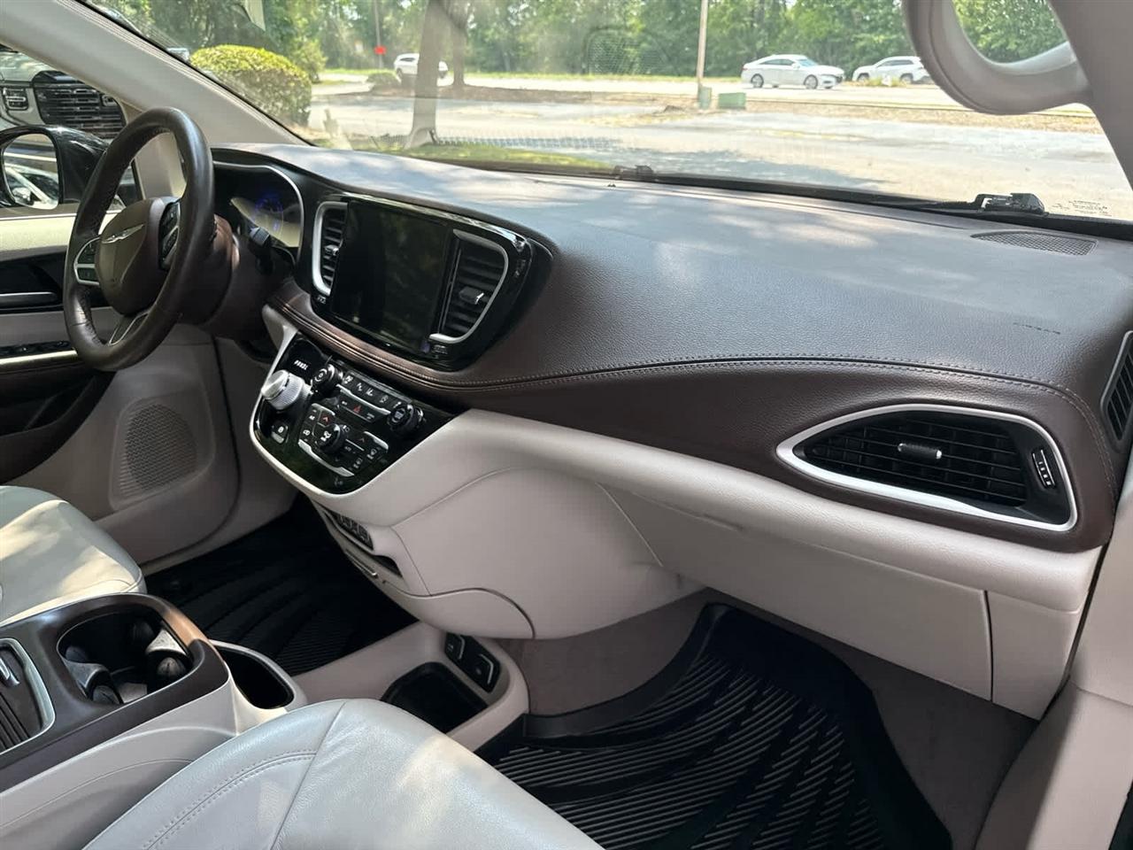 Chrysler Pacifica  2021