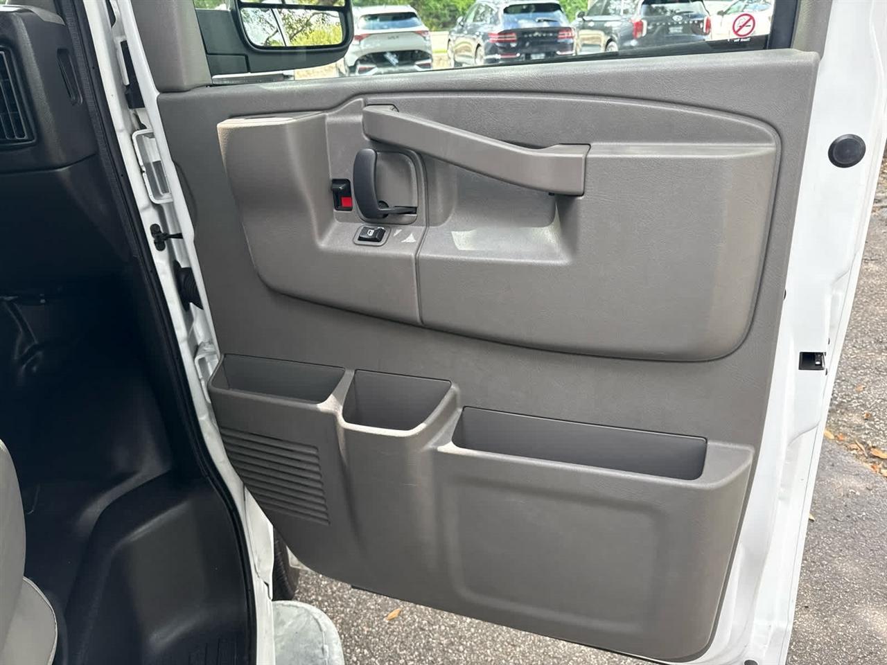 Chevrolet Express  2025