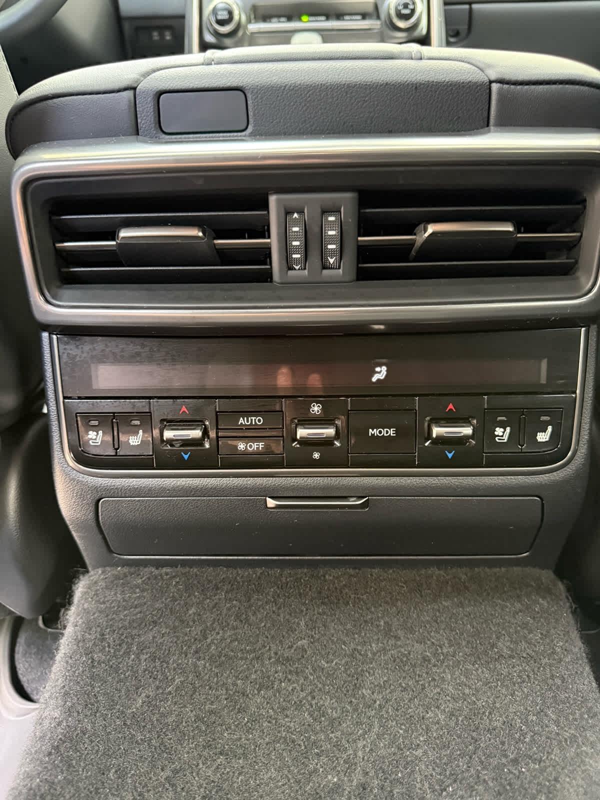 Lexus LX  2026