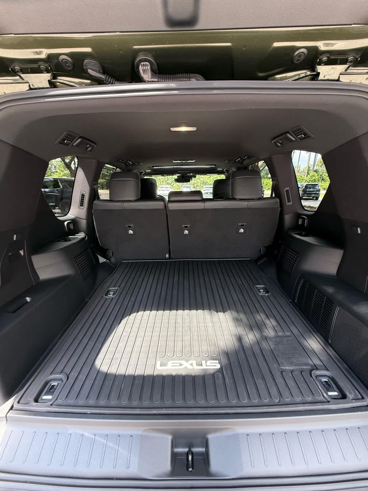 Lexus LX  2026