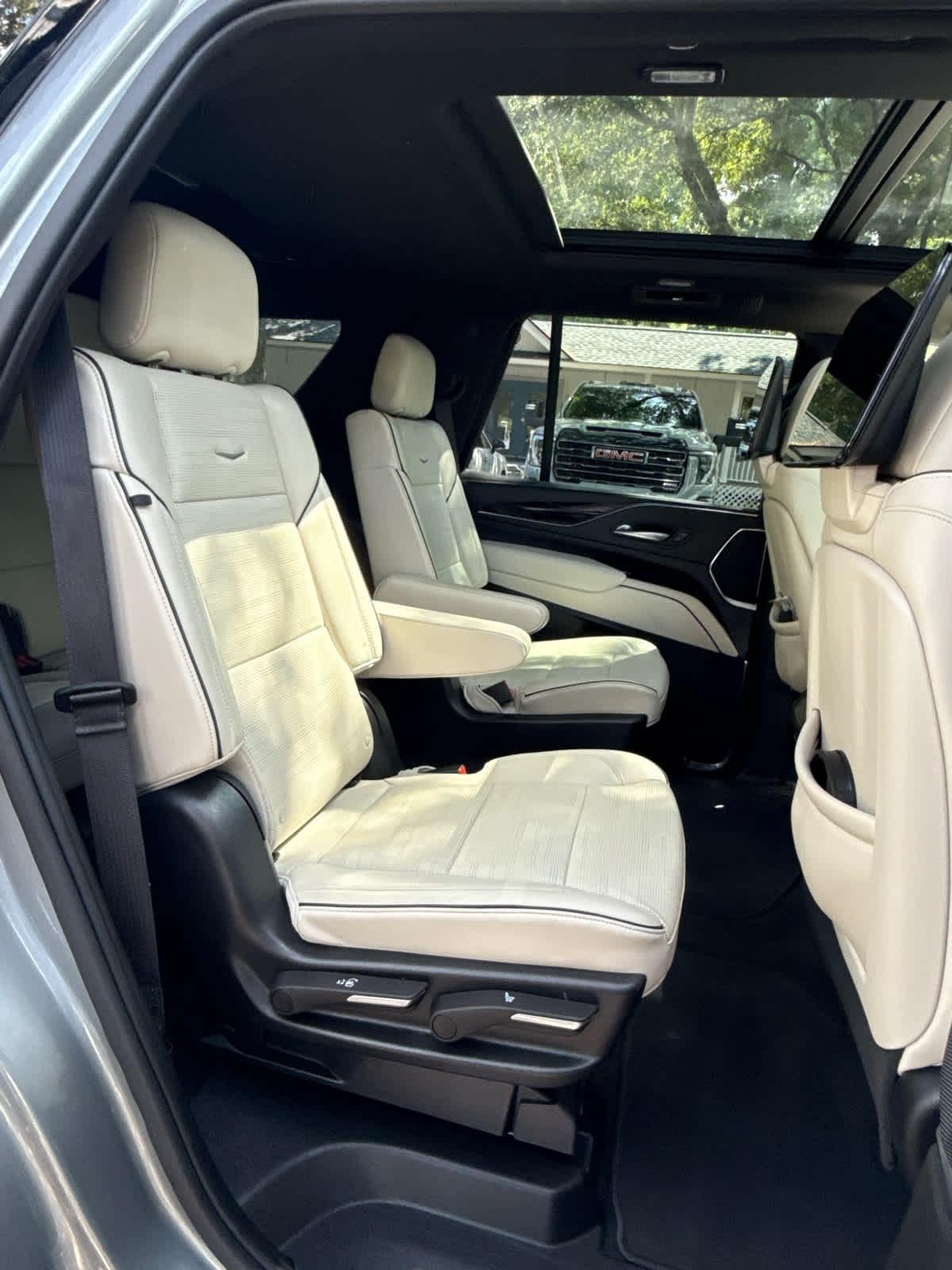 Cadillac Escalade  2023