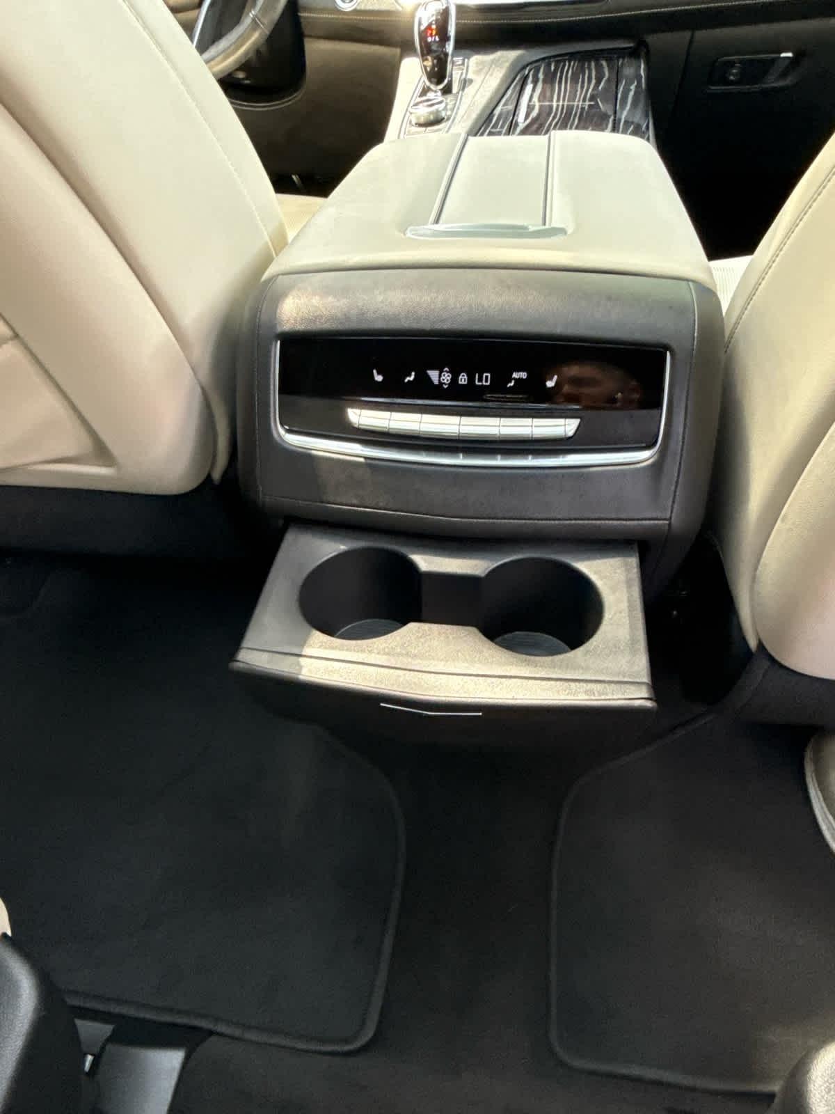 Cadillac Escalade  2023