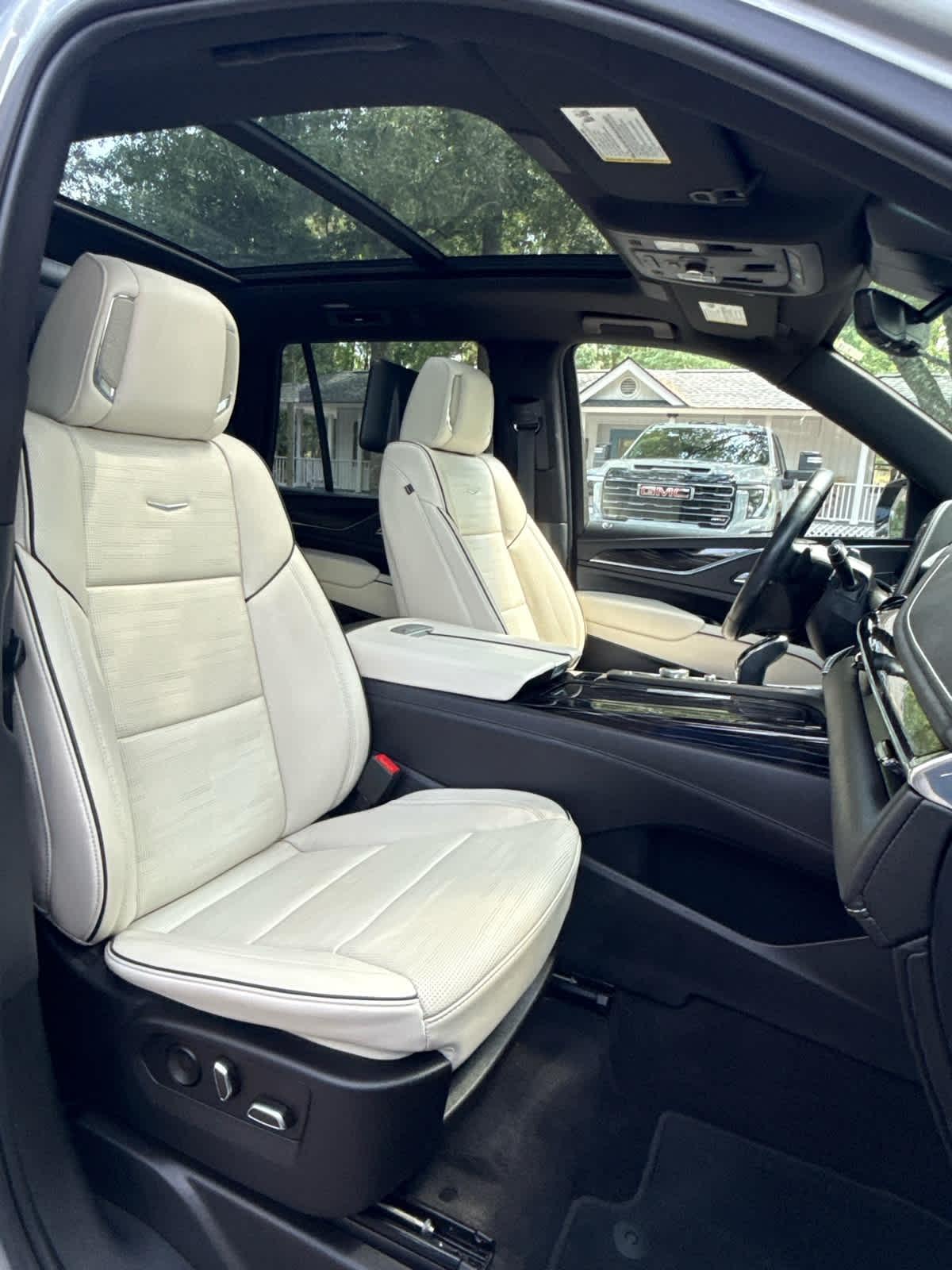 Cadillac Escalade  2023