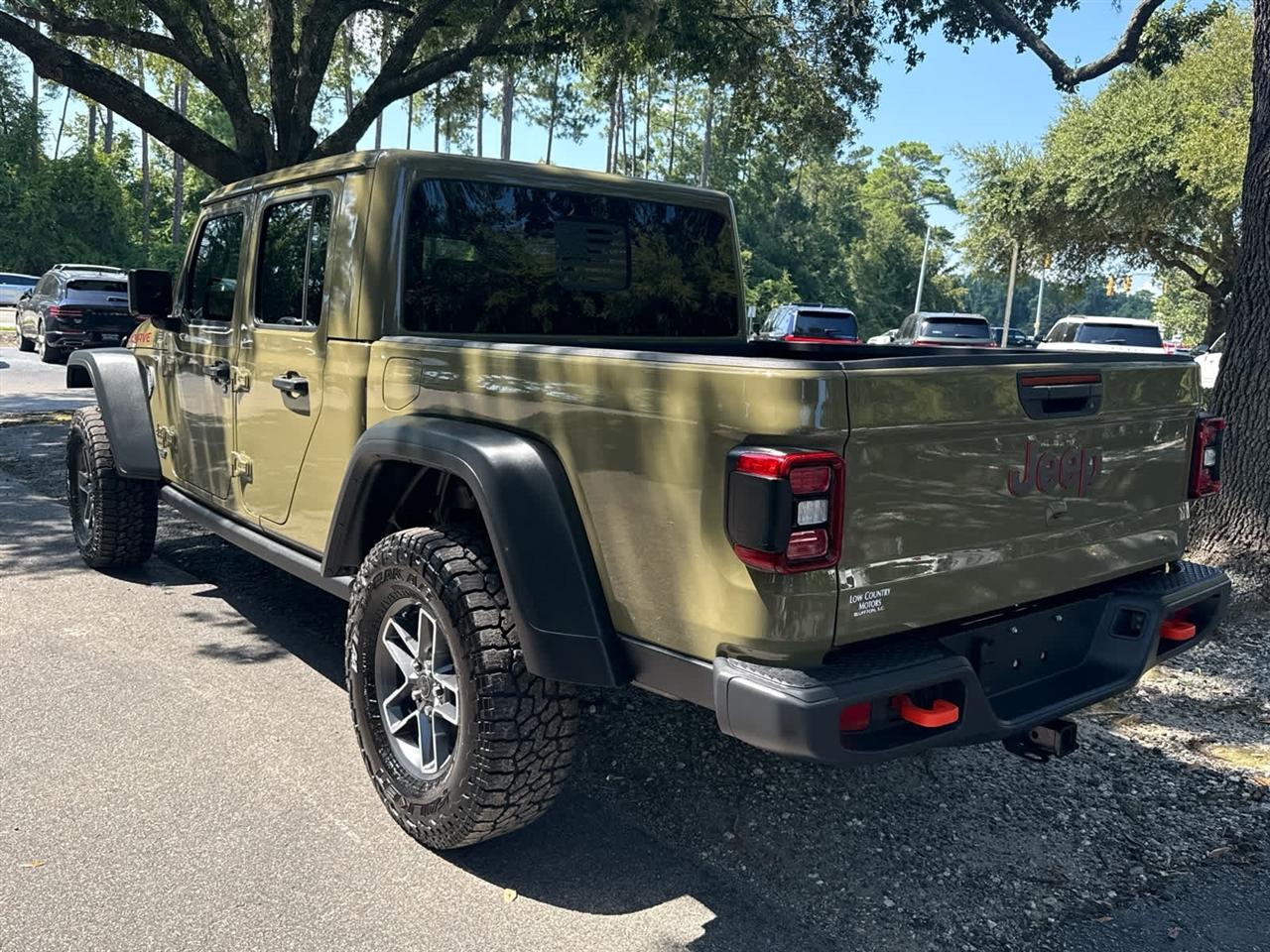 Jeep Gladiator  2025