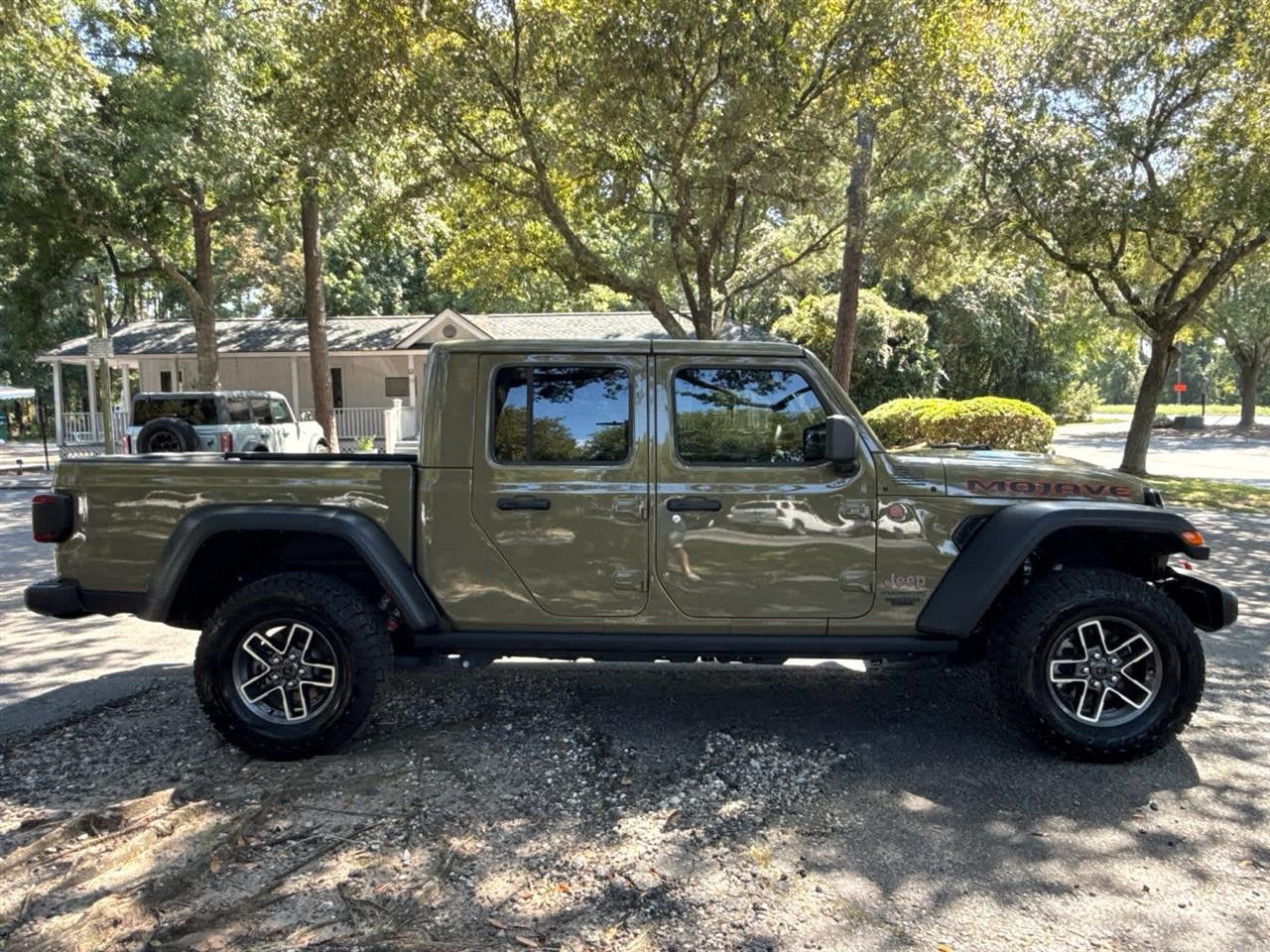 Jeep Gladiator  2025