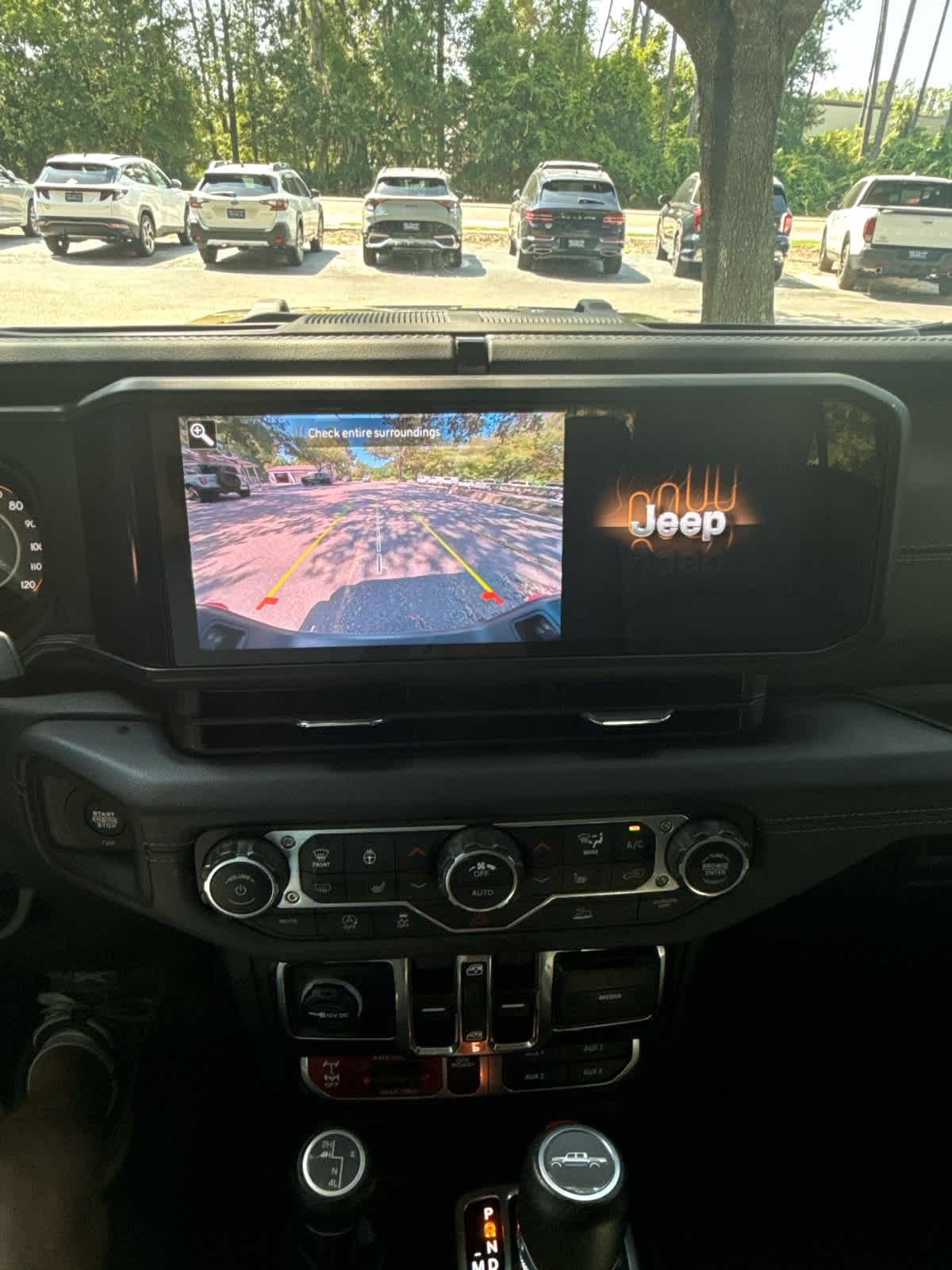Jeep Gladiator  2025