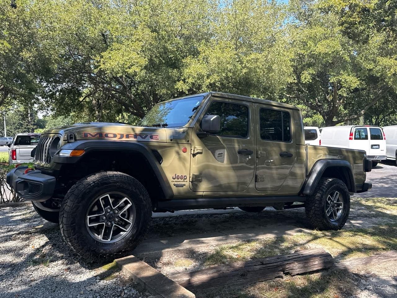 Jeep Gladiator  2025