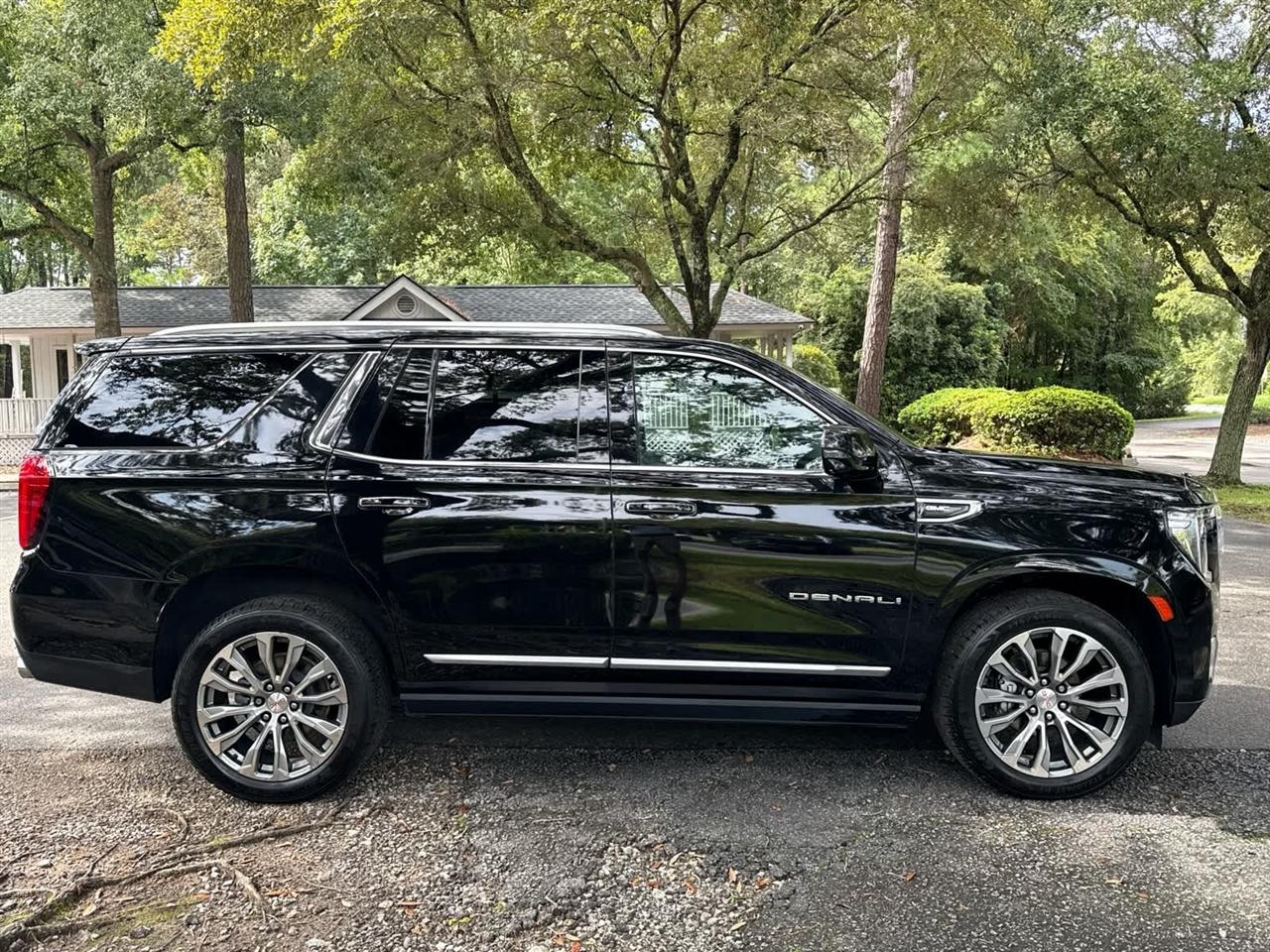 GMC Yukon  2021