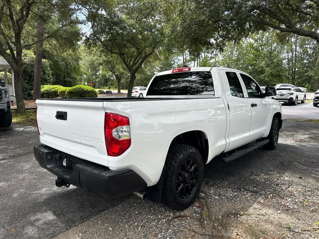 Toyota Tundra  2021