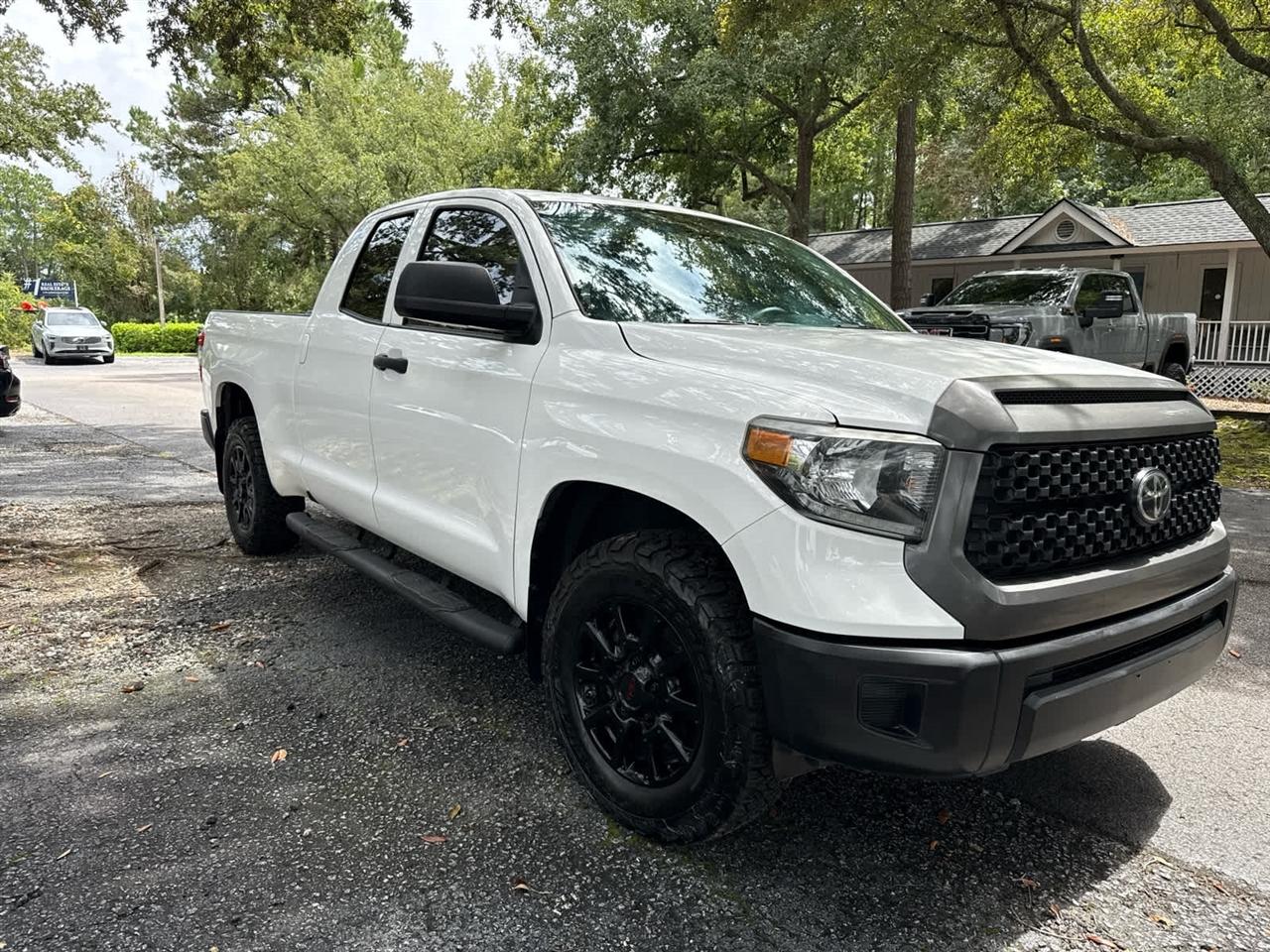 Toyota Tundra  2021