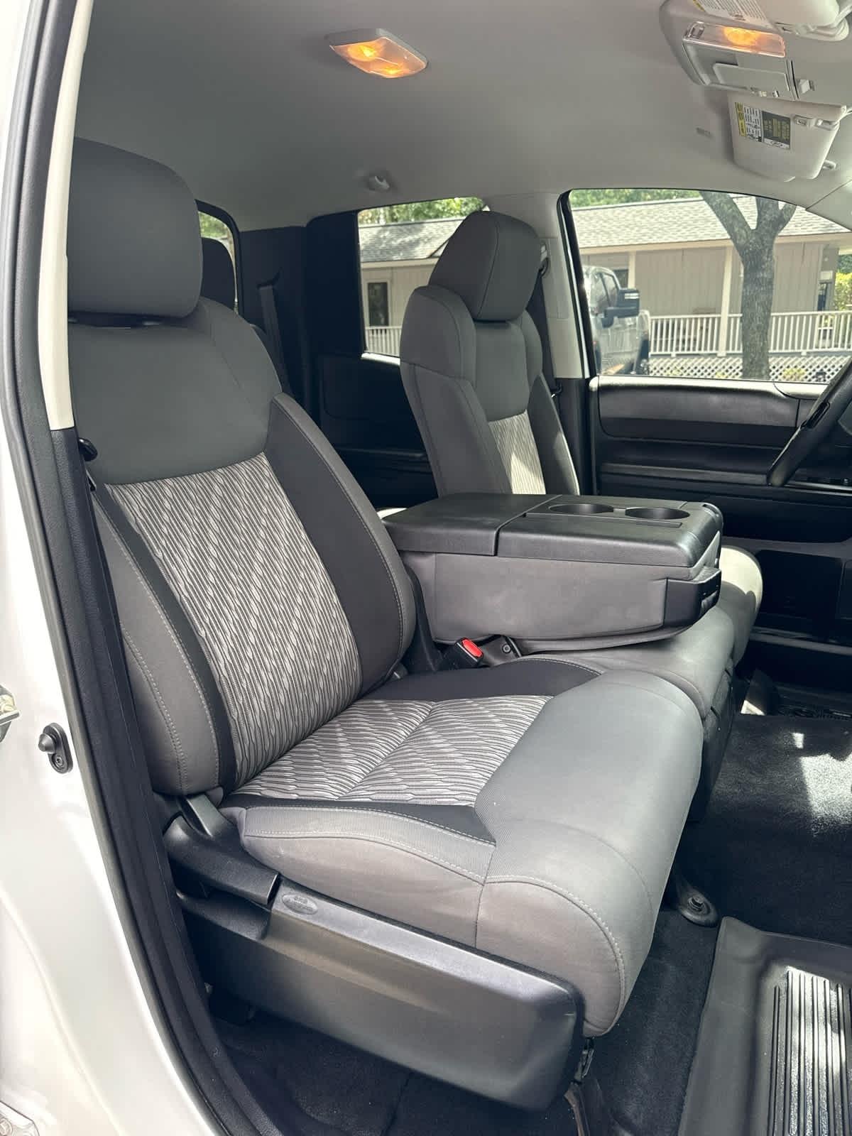 Toyota Tundra  2021