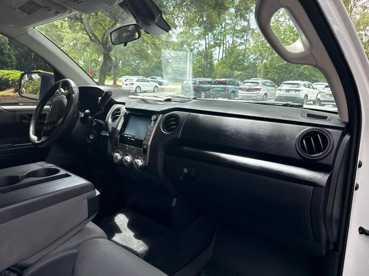 Toyota Tundra  2021