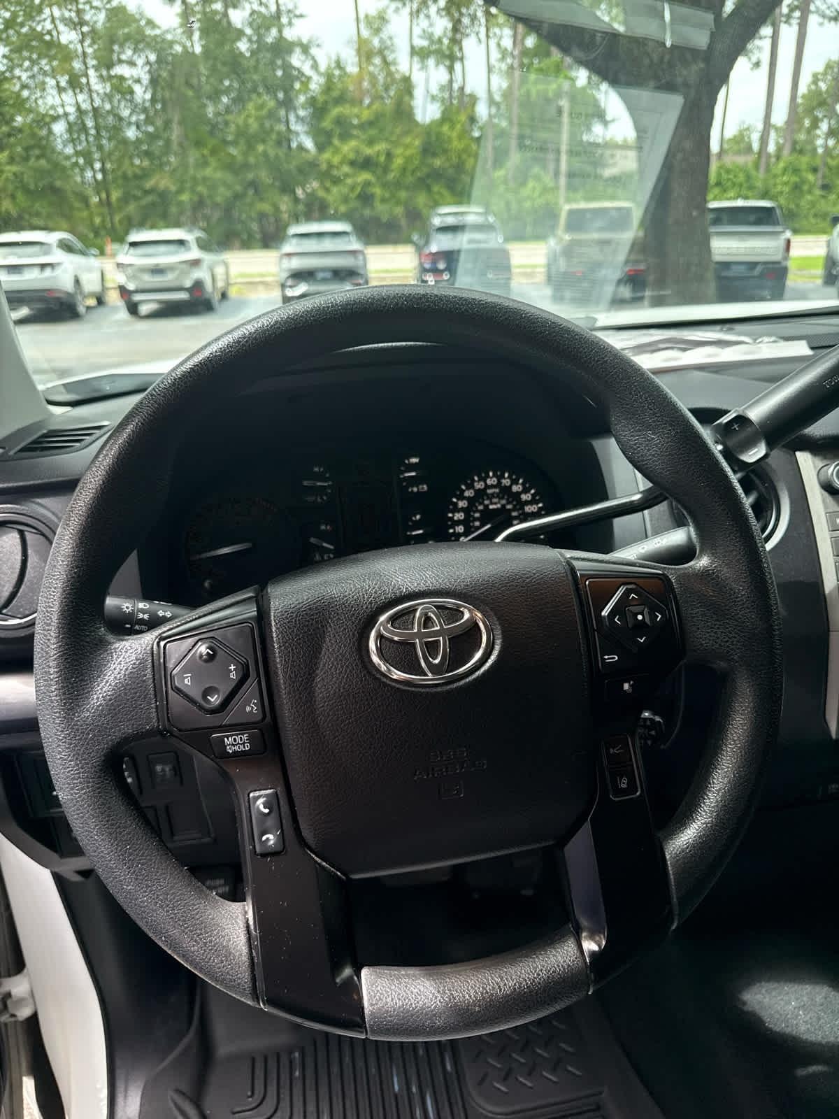 Toyota Tundra  2021