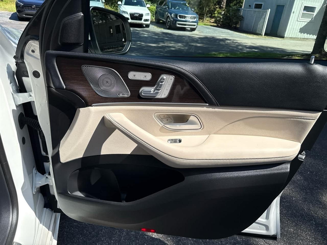 Mercedes-Benz GLE-Class  2024