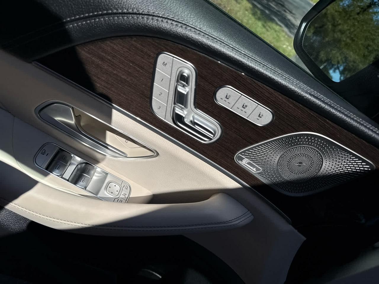 Mercedes-Benz GLE-Class  2024