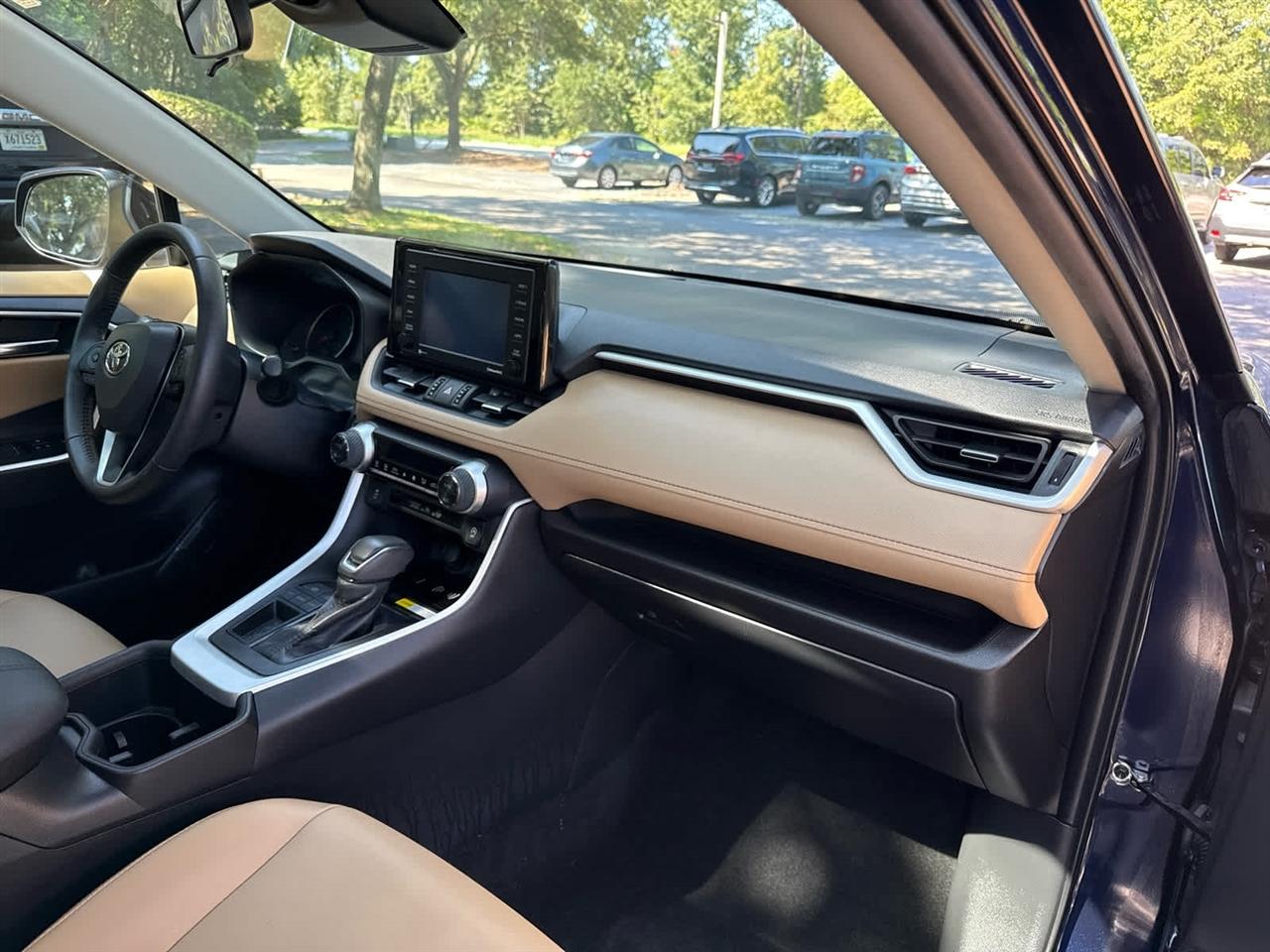 Toyota RAV4  2022