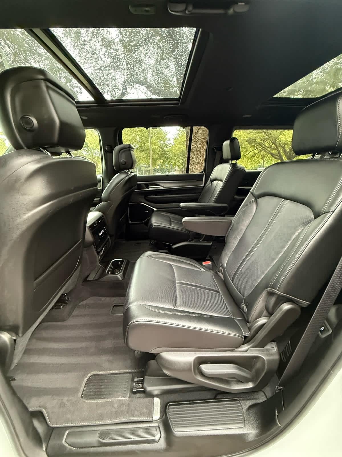 Jeep Wagoneer  2025
